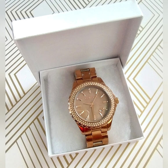 Michael Kors 5453 Rose Gold Tone Runway - Picture 6 of 14